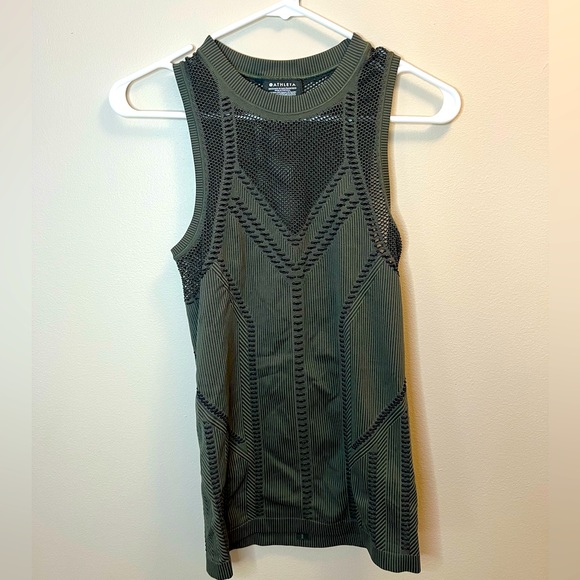 Athleta Oxygen Tank in Olive Green women’s size XS-EUC - Picture 2 of 4
